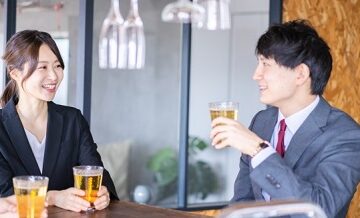 飲み仲間の彼女に惹かれた…関係を壊さず近づくには？