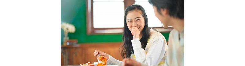 『相談に乗ってただけ』で恋に落ちる心理学テク