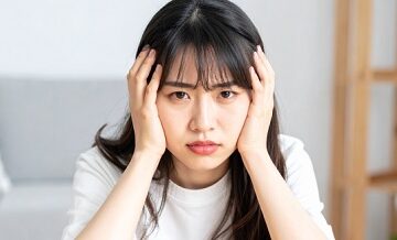 “彼女と別れるって言ったのに…”信じて待つべきか？